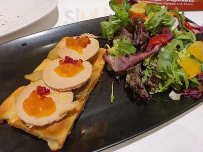 Föehn Show Restaurant And Drinks