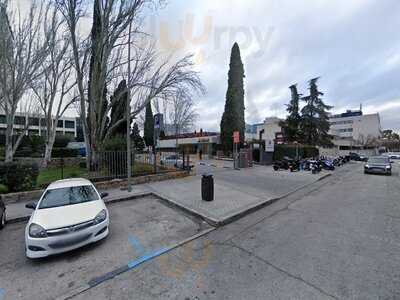 Föehn Show Restaurant And Drinks