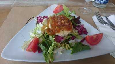 Charlotte Coffee Lounge Gastrobar & Gin