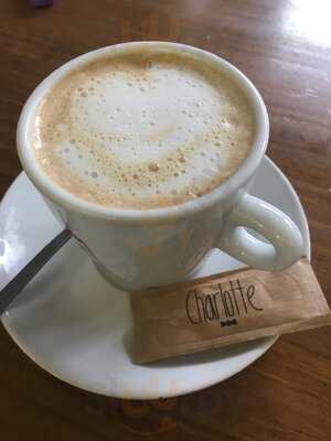 Charlotte Coffee Lounge Gastrobar & Gin