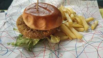 Típico De Madrid By Montanera Selecta