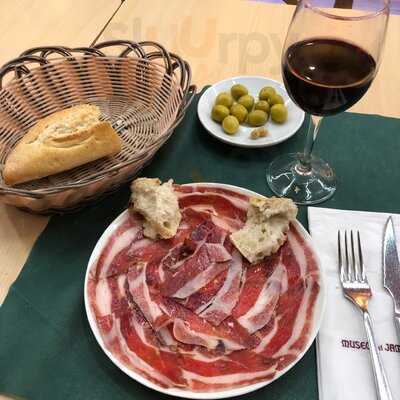 Museo Del Jamon Alcala - Photo 7