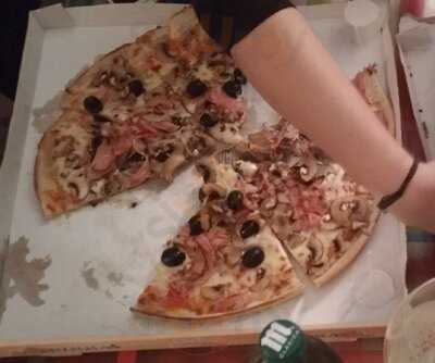 Que Pizza