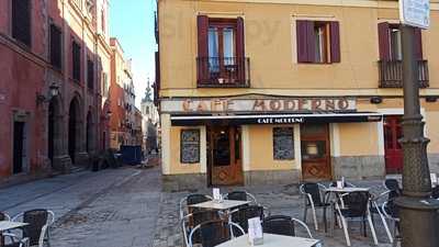 Cafe Moderno