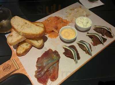 Taberna Del Volapié Paseo De La Florida