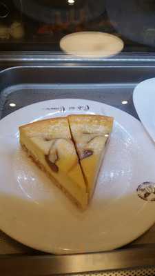 Paif, Café-gastrobar