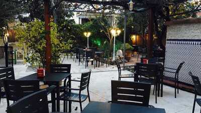 El Jardin De La Lola