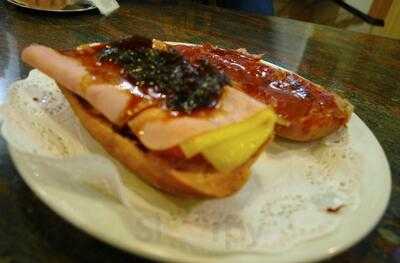 La Quinta Lounge Bar