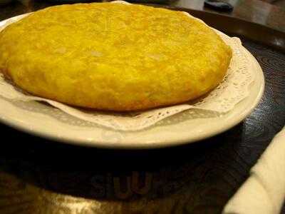 La Quinta Lounge Bar