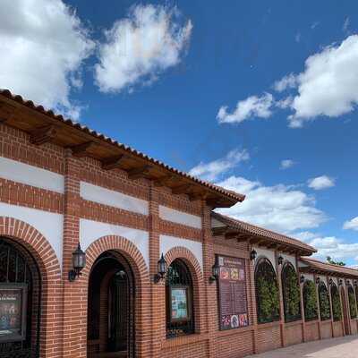 La Estación De Los Porches