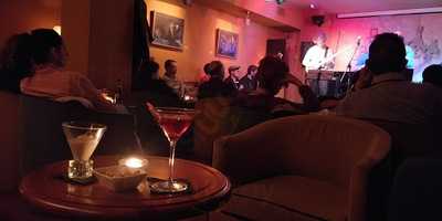El Plaza Jazz Club