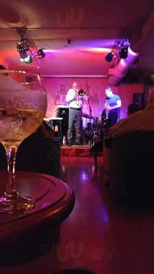 El Plaza Jazz Club