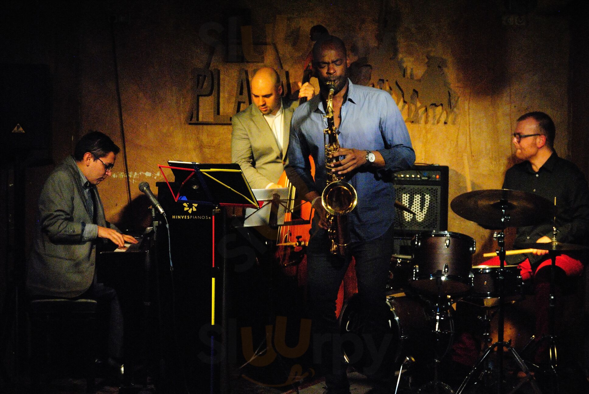 El Plaza Jazz Club
