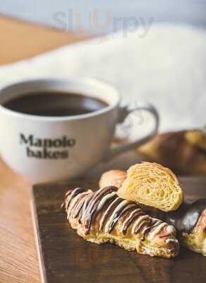 Manolo Bakes