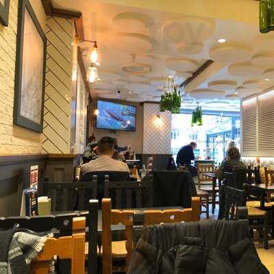 Taberna Del Volapié Paseo De La Castellana 124