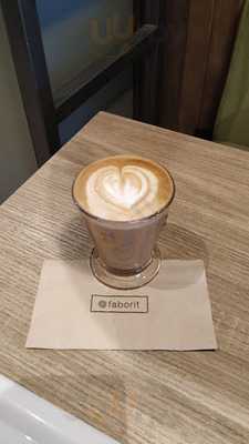 Faborit Castellana 81