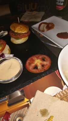 Oasis Restaurant And Shishas Bar