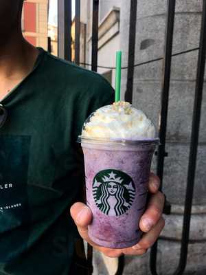 Starbucks Teatro Real