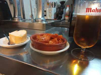 Cafetería Jamonería Cartago