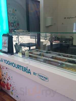 Yogurteria Danone - Manoteras