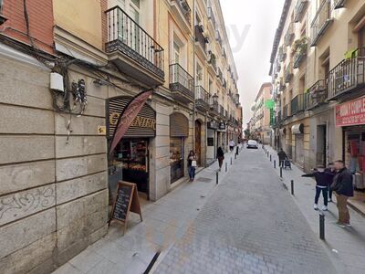 Cuchi Cuchi Chicken House