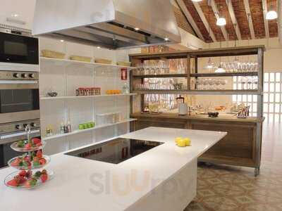 Eatwith: Lola Of Madrid