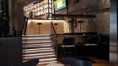 Showroom Food & Drinks