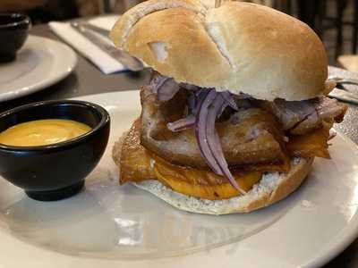 Pisco Y Lima Cocina Peruana