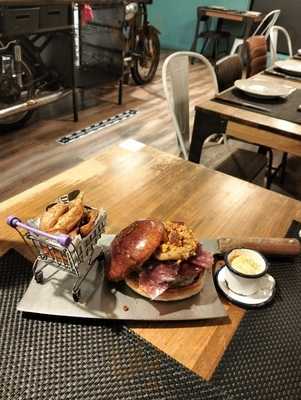 Jaleo Burger & Tapeo