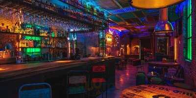 Amalavida Lounge Bar