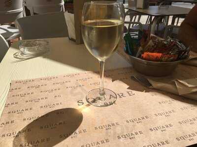Square One Bar & Restaurante