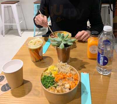 Mahalo Poké, Málaga