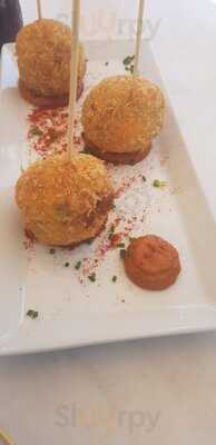 Pepe Y Pepa Vermuteria