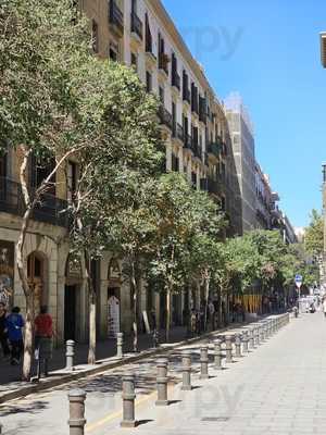 La Paellería, Paellas & Tapas