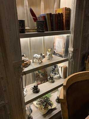 La Perra Del Hortelano