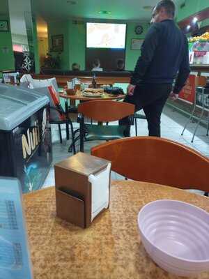 Cafeteria California