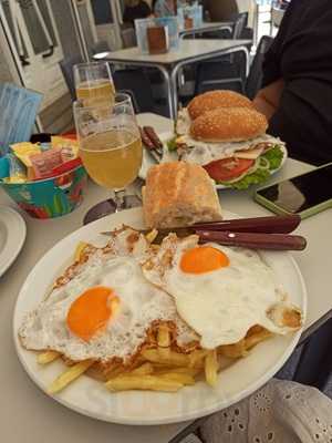 Cafeteria California