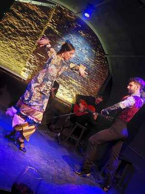 La Cueva De Lola Tablao Flamenco