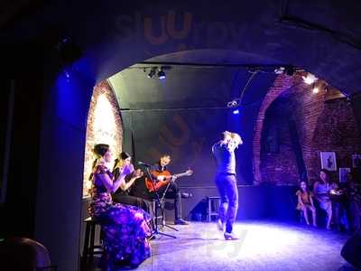 La Cueva De Lola Tablao Flamenco