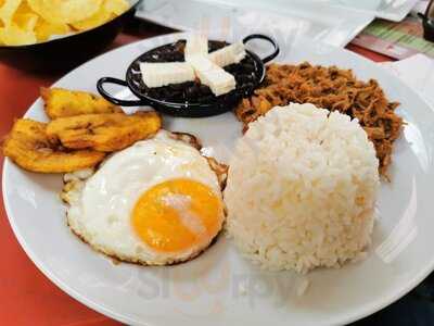 Chevere´s Food Snaks And Drinks