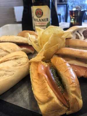 Cervecería 100 Montaditos Avenida America