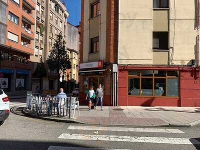 La Oficina De Santo Domingo