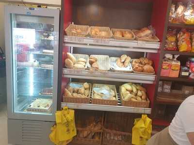 La Madera - Panadería Y Pastelería Artesanal