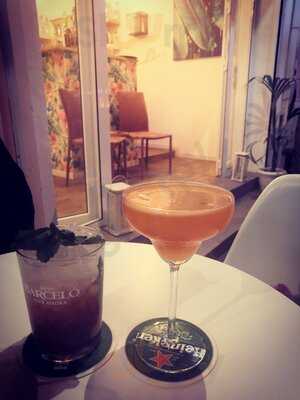 Sunset Square Cocktail Bar