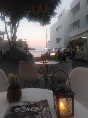 Sunset Square Cocktail Bar