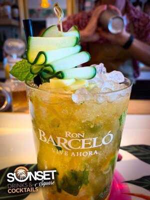 Sunset Square Cocktail Bar