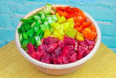 Hula Poke Food - Sagrada Familia