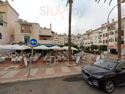 Legends Sports Bar & Veterans Lounge