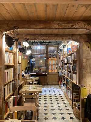 Espai Quera: Llibres I Platillos