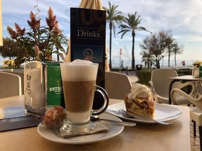 Los Lobos Drinks And More